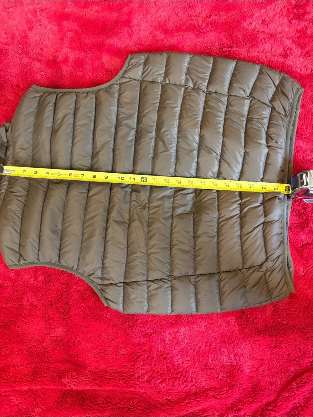 Hawke&Co. Sport Men's Quilted Olive Down Vest.
